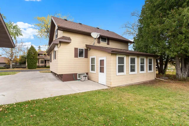 $264,900 | 1702 North 60th Street, Superior, WI 54880