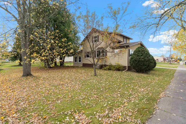 $264,900 | 1702 North 60th Street, Superior, WI 54880