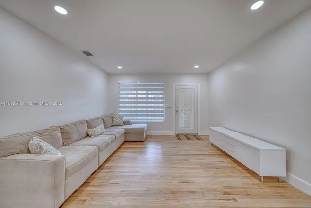 $674,995 | 511 Northwest 39th Avenue, Miami, FL 33126