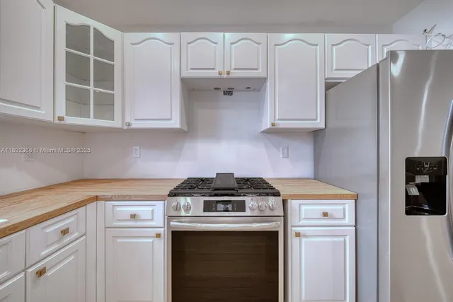 $674,995 | 511 Northwest 39th Avenue, Miami, FL 33126