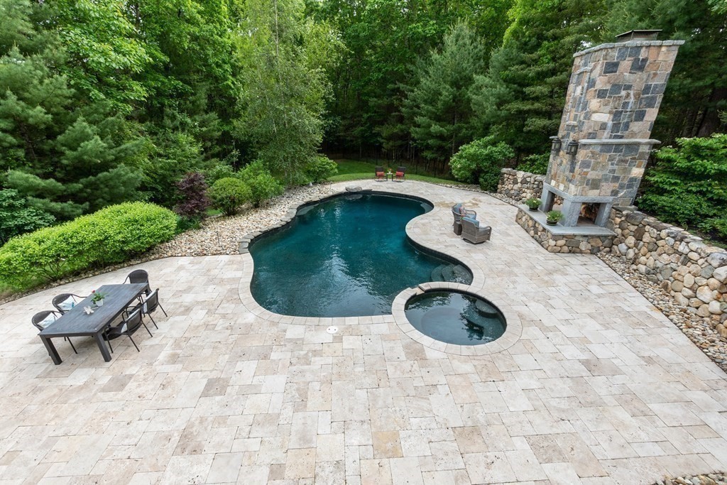 99 Ogunquit Road North Andover, MA 01845 - Photo 11 of 42 Gallery Image 11