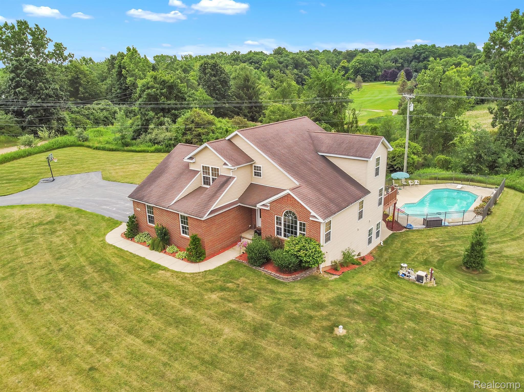 828 East Marr Road Howell, MI 48855 - Photo 39 of 42 Gallery Image 39