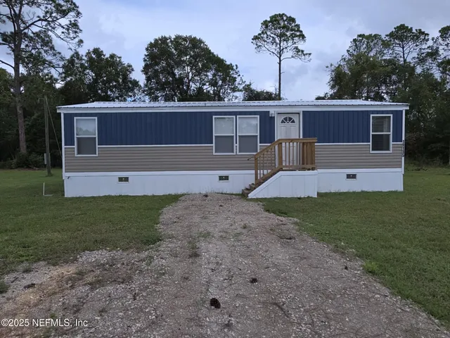 $1,575 | 19135 Northwest 49 Place, Starke, FL 32091