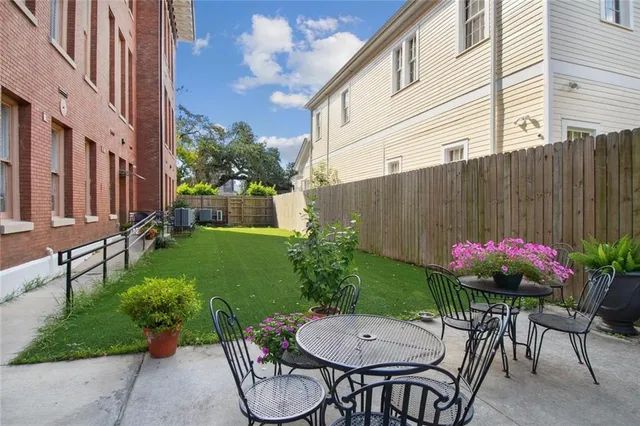 $2,100 | 3601 Camp Street, Unit 307, New Orleans, LA 70115