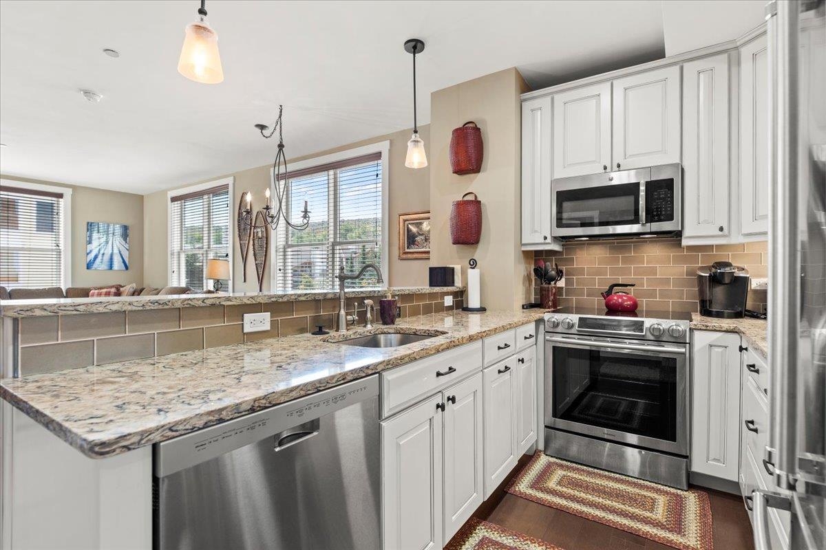 761 Stratton Mountain Road, Unit 443 / #444 Stratton, VT 05155 - Photo 19 of 25