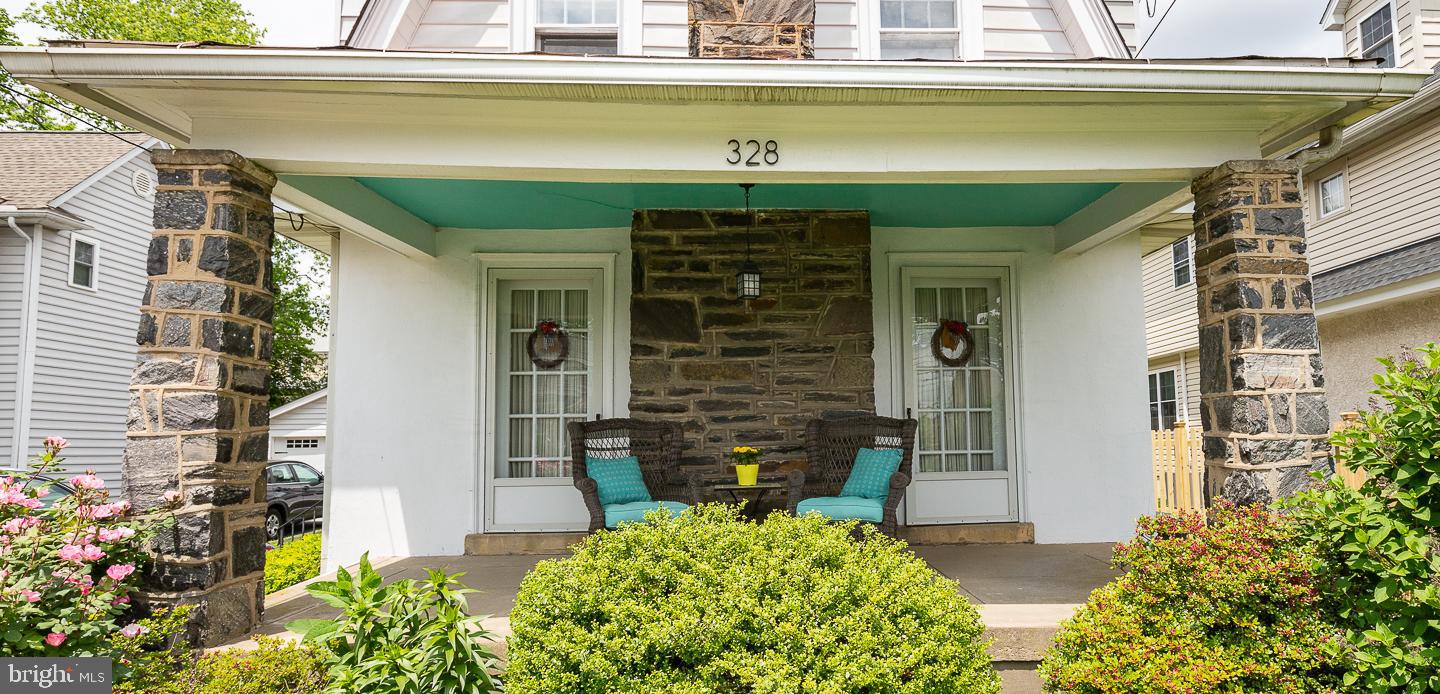 328 Lenox Road Havertown, PA 19083 - Photo 3 of 31