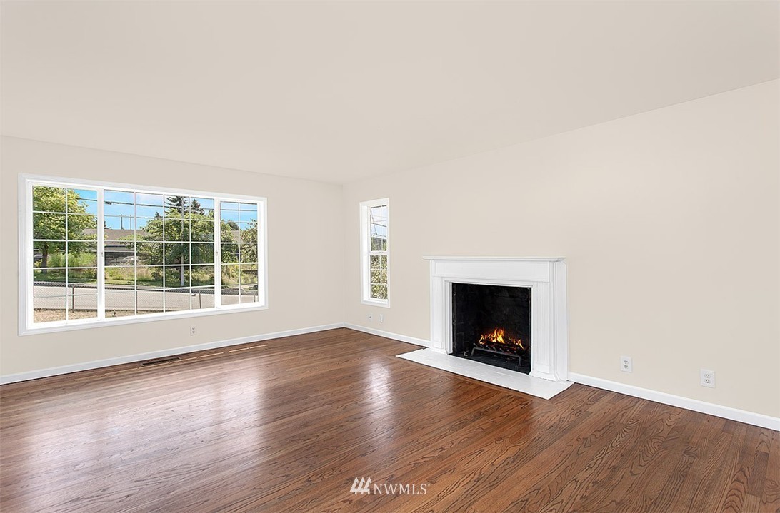 3116 Northeast 7th Street Renton, WA 98056 - Photo 3 of 19