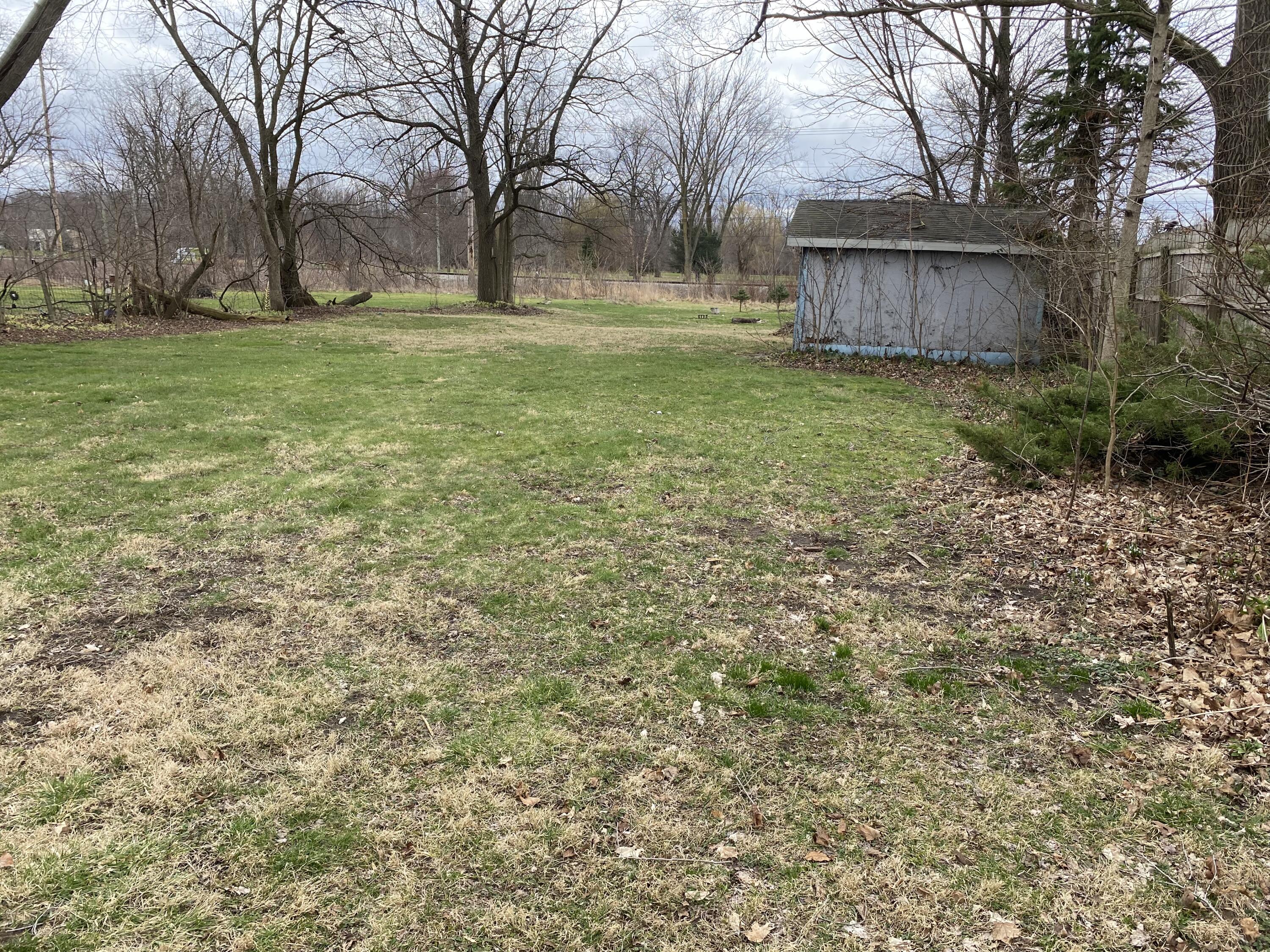 292 Perkins Street Coldwater, MI 49036 - Photo 4 of 14 IMG_3561