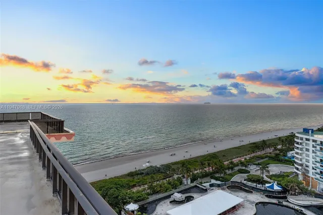$9,900,000 | 5225 Collins Avenue, Unit PH8, Miami Beach, FL 33140