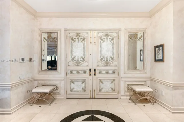 $9,900,000 | 5225 Collins Avenue, Unit PH8, Miami Beach, FL 33140