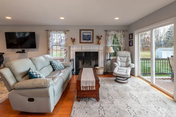$759,000 | 83 Bay Road, Hadley, MA 01035