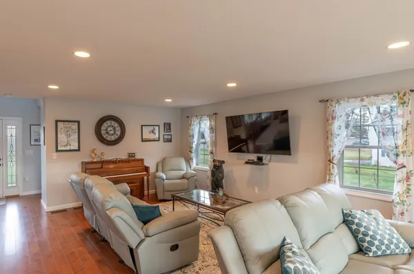 $759,000 | 83 Bay Road, Hadley, MA 01035