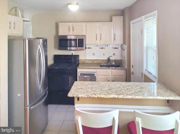 313 Nicholson Street Northeast Washington, DC 20011 - Photo 8 of 43
