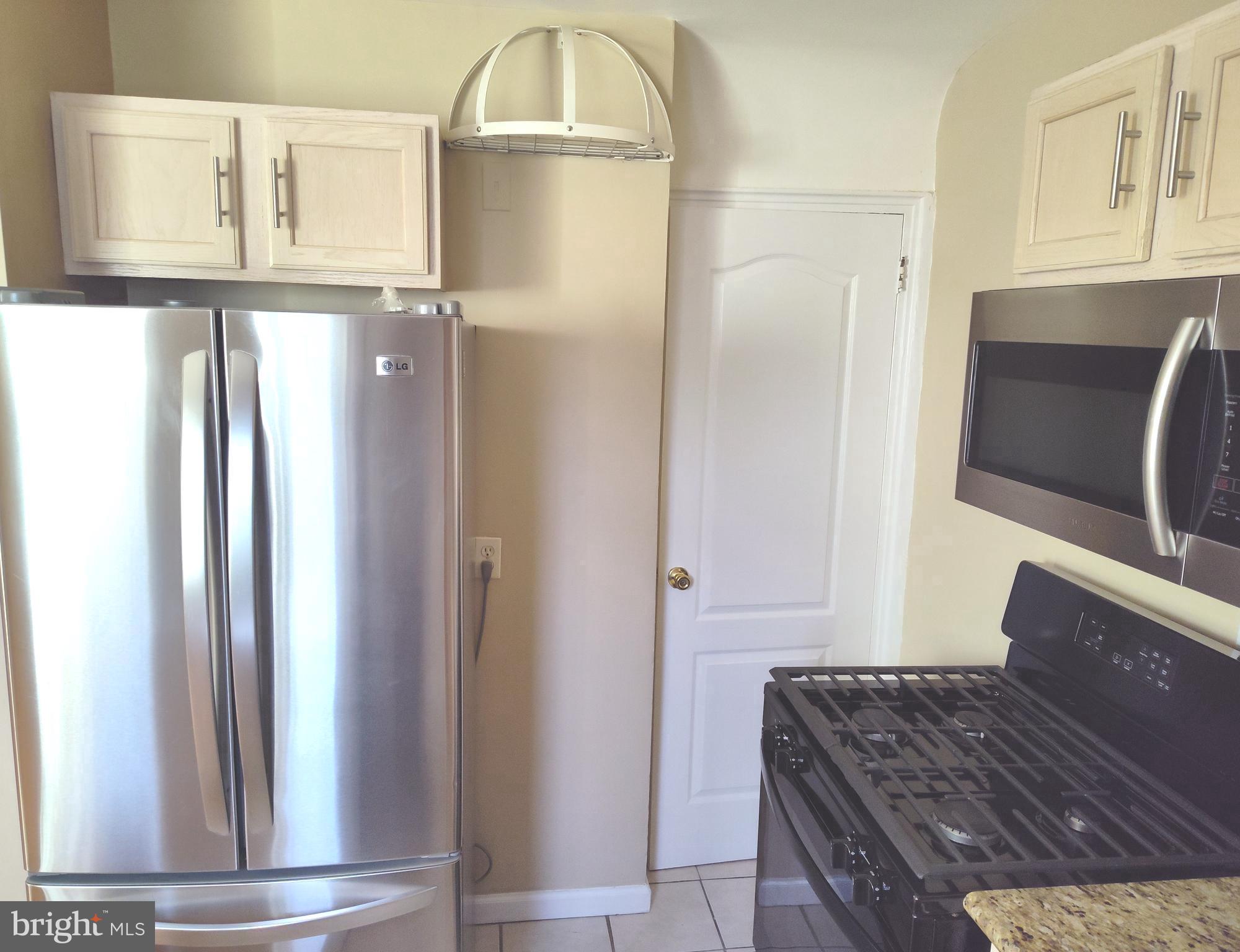 313 Nicholson Street Northeast Washington, DC 20011 - Photo 9 of 43