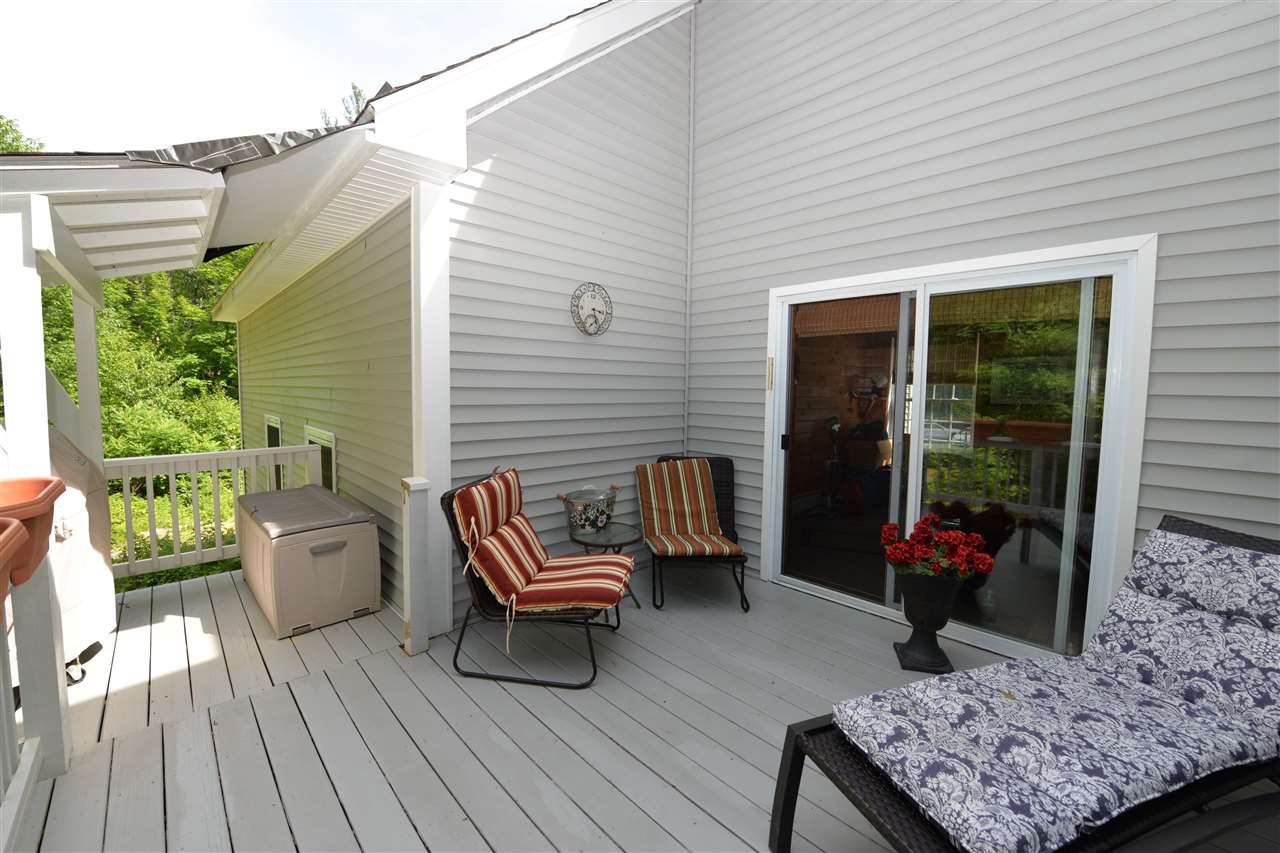 5 Stratton Lane Raymond, NH 03077 - Photo 12 of 40