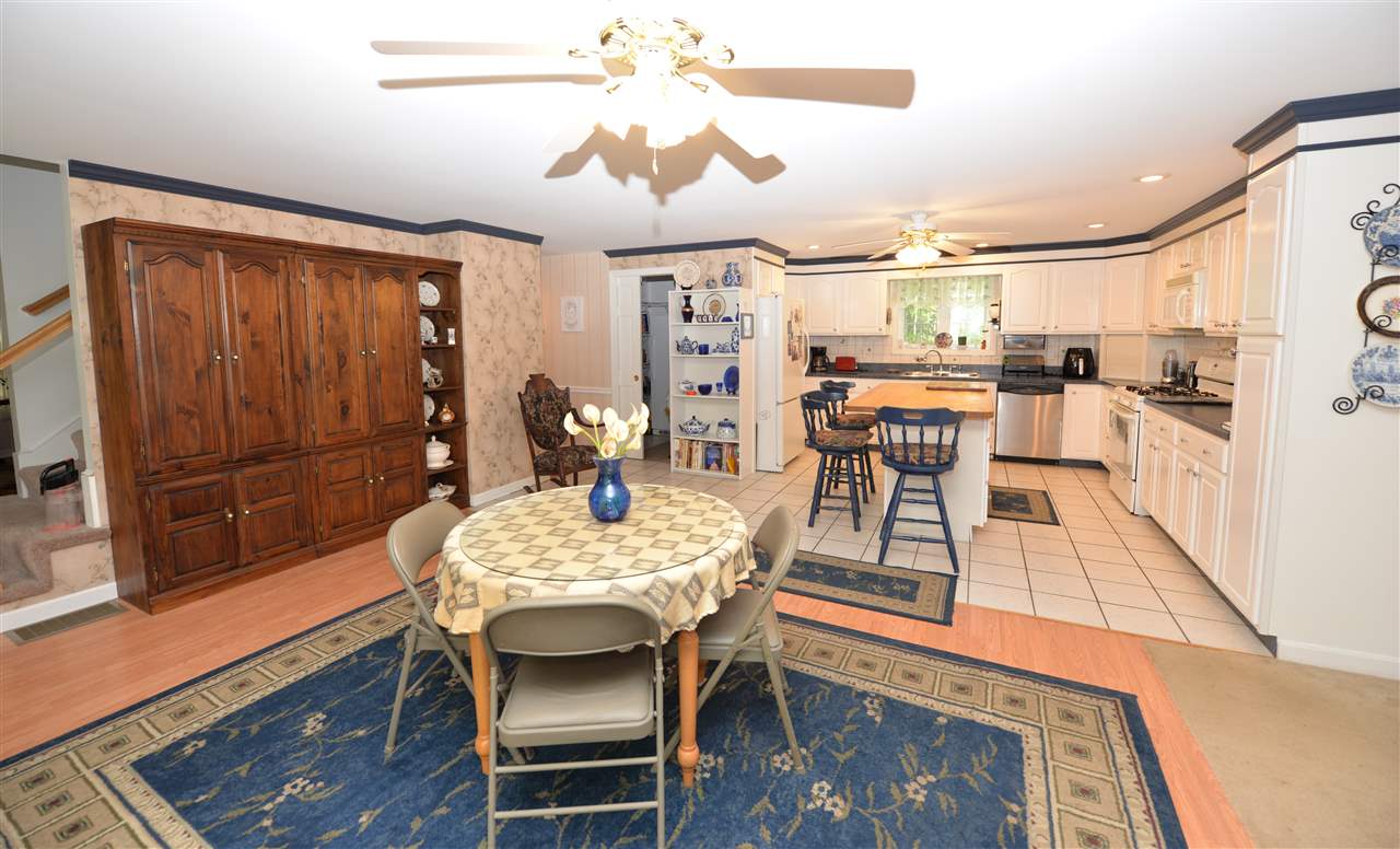 5 Stratton Lane Raymond, NH 03077 - Photo 16 of 40