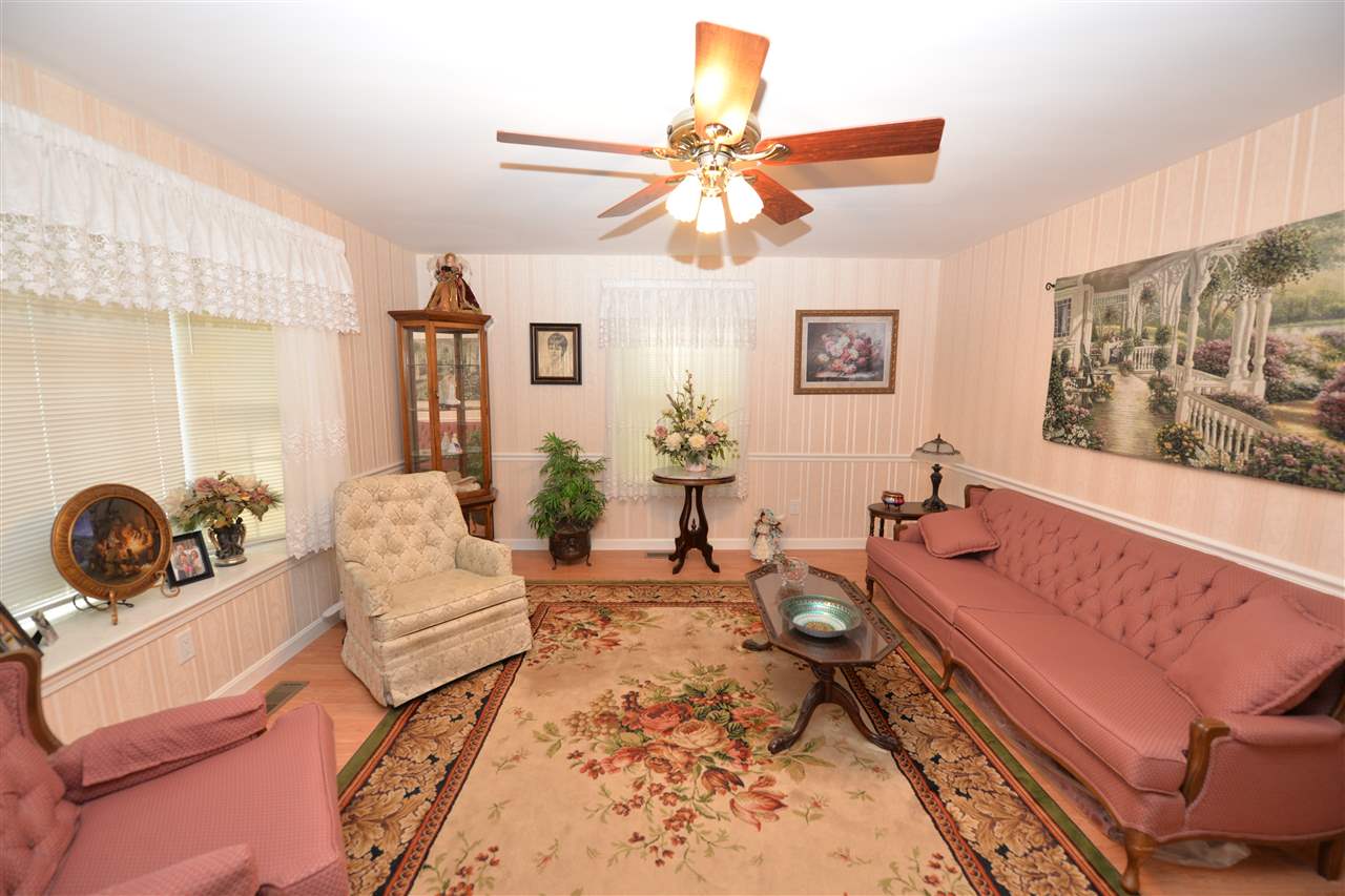 5 Stratton Lane Raymond, NH 03077 - Photo 23 of 40