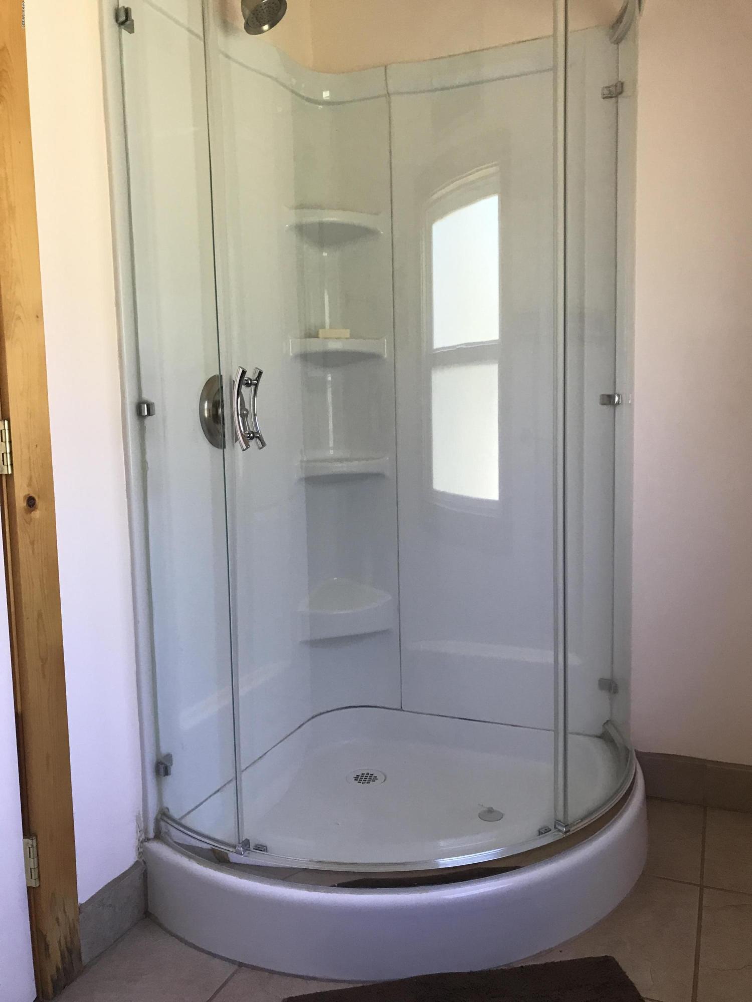 13295 King John Road Parks, AZ 86018 - Photo 16 of 18 Second Bathroom