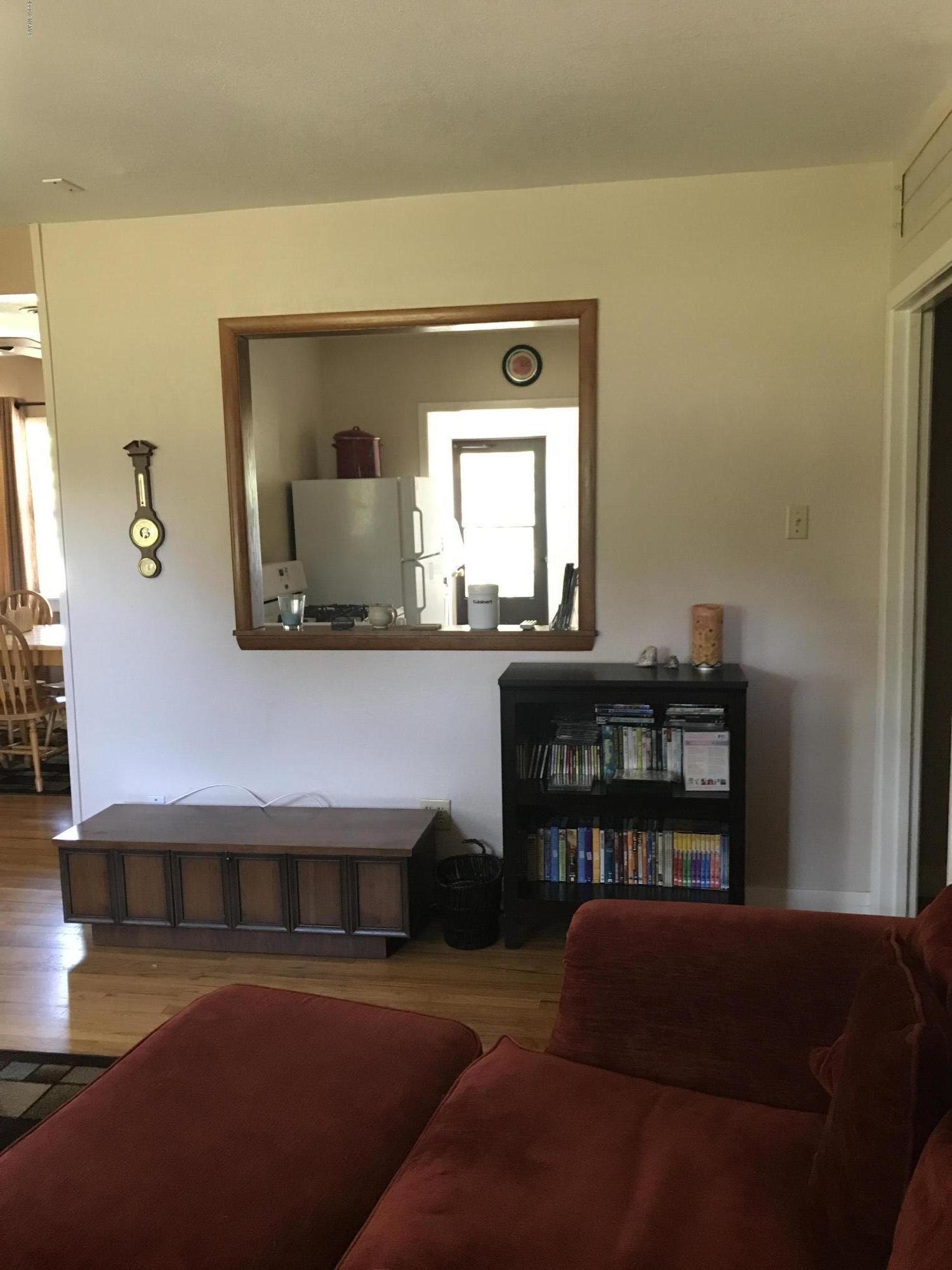 13295 King John Road Parks, AZ 86018 - Photo 10 of 18 Living Room
