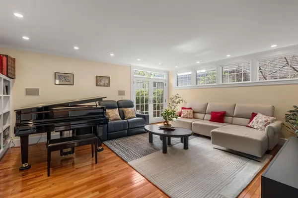 $2,590,000 | 83 Fuller Street, Unit 2, Brookline, MA 02446