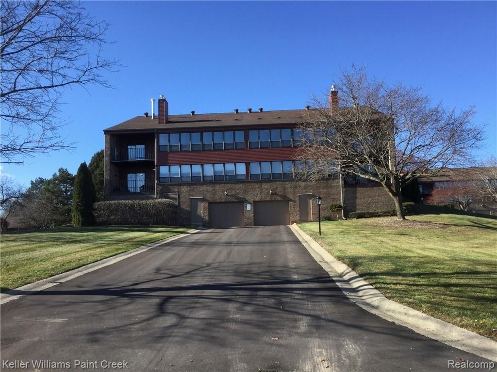 875 Green View Court, Unit 56 Rochester Hills, MI 48307 - Photo 25 of 29