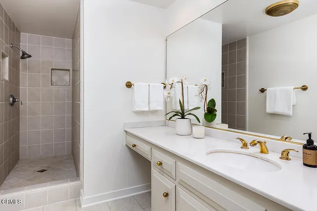 $1,000,000 | 13017 Barto Drive, Granada Hills, CA 91344