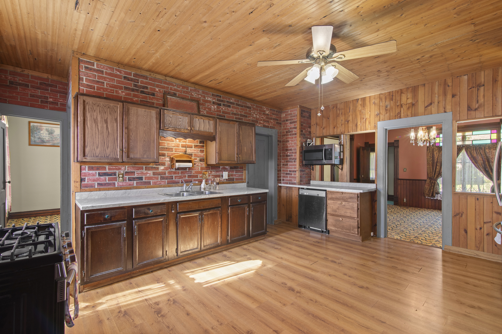 611 Chicago Road Paw Paw, IL 61353 - Photo 11 of 29 Gallery Image 11