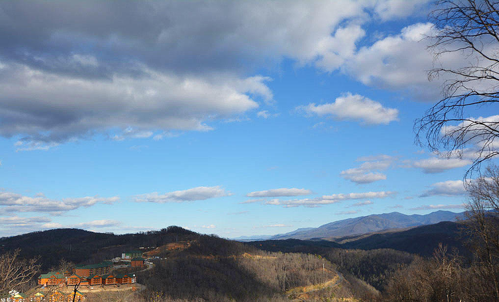 917 Village Loop Road Gatlinburg, TN 37738 - Photo 2 of 10 B