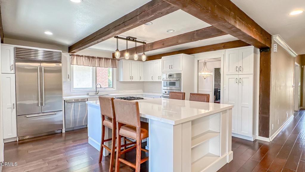 209 San Miguel Road Pasadena, CA 91105 - Photo 7 of 37 07