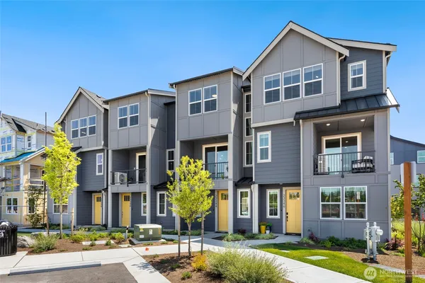 $640,400 | 23340 Franklin Circle, Unit 14, Black Diamond, WA 98010