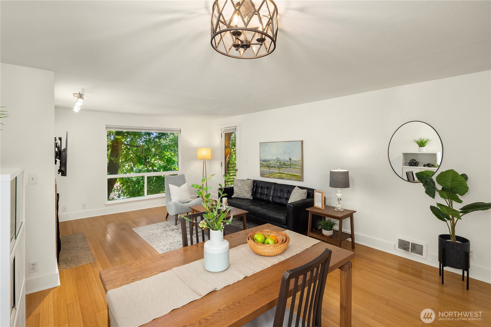 7323 Sand Point Way Northeast, Unit 312 Seattle, WA 98115 - Photo 9 of 21 Gallery Image 9