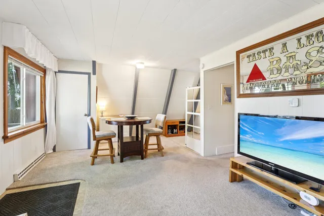 $485,000 | W9380 Ripley Road, Cambridge, WI 53523