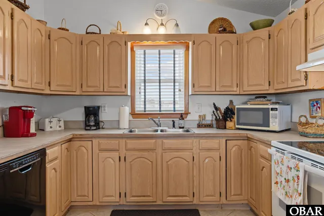 $898,500 | 4901 Lindbergh Avenue, Kitty Hawk, NC 27949