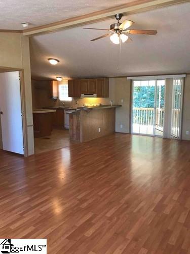 140 Robin Ridge Circle Piedmont, SC 29673 - Photo 4 of 19 Gallery Image 4