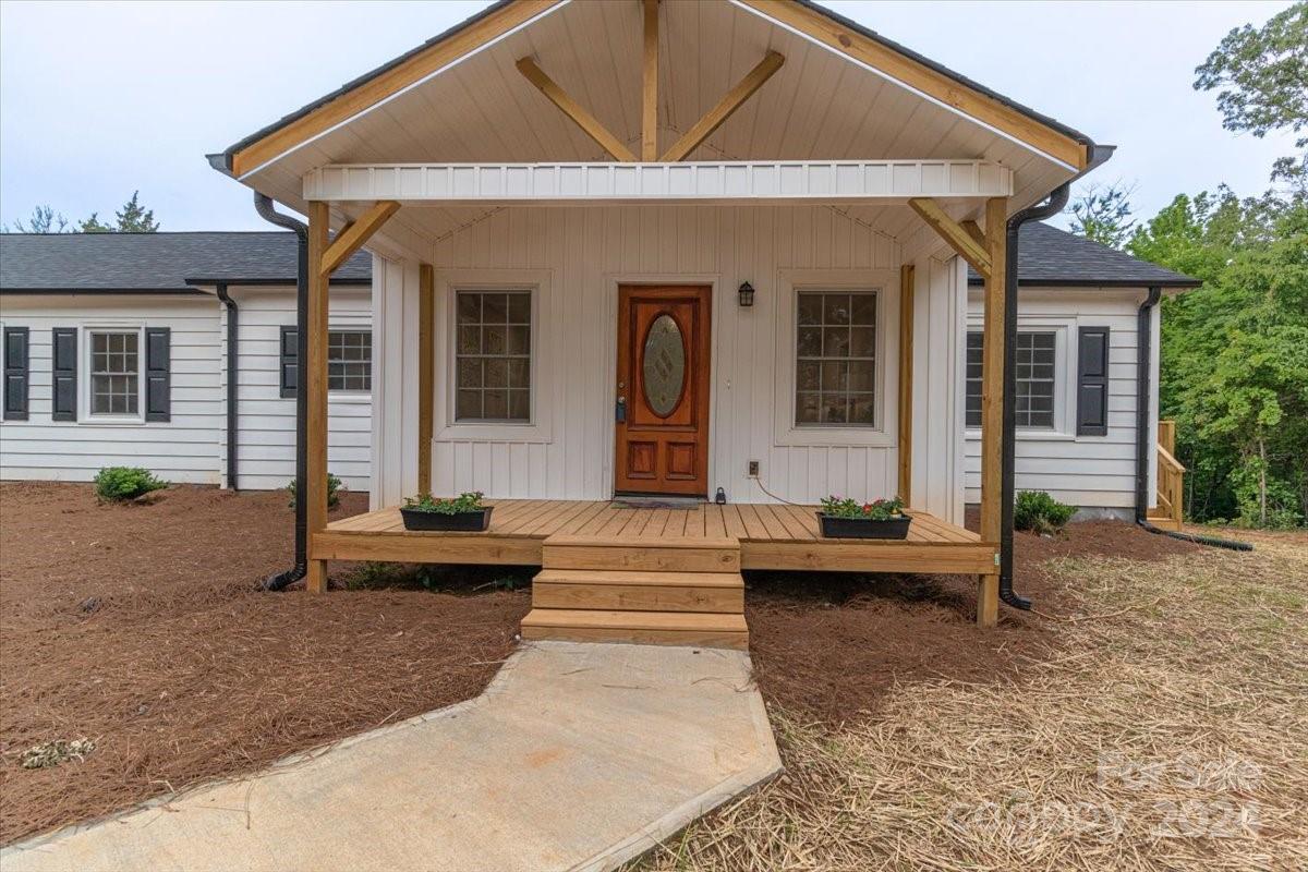 884 McGill Road Smyrna, SC 29743 - Photo 4 of 31 Gallery Image 4