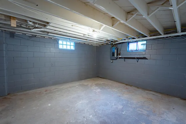 $385,000 | 1153 North 11th Avenue, West Bend, WI 53090