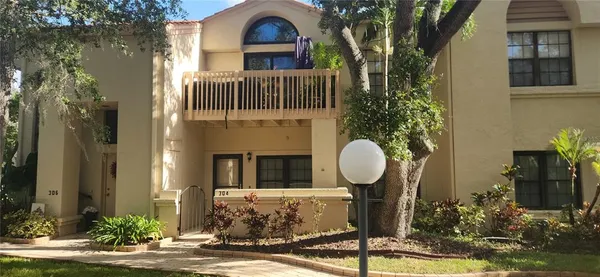 $335,000 | 304 Los Prados Drive, Unit 304, Safety Harbor, FL 34695