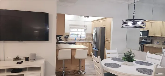 a view of a dry yard