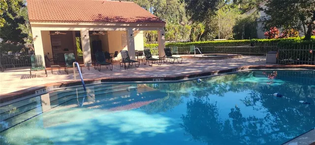 $385,000 | 304 Los Prados Drive, Unit 304, Safety Harbor, FL 34695