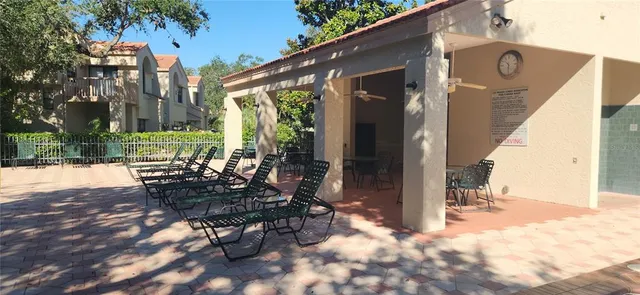 $385,000 | 304 Los Prados Drive, Unit 304, Safety Harbor, FL 34695