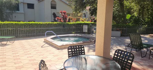 $385,000 | 304 Los Prados Drive, Unit 304, Safety Harbor, FL 34695