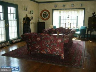 416 Marie Road Ambler, PA 19002 - Photo 6 of 12 Living Room