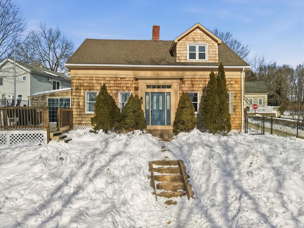 18 High Street Scituate, RI 02831 - Photo 2 of 45