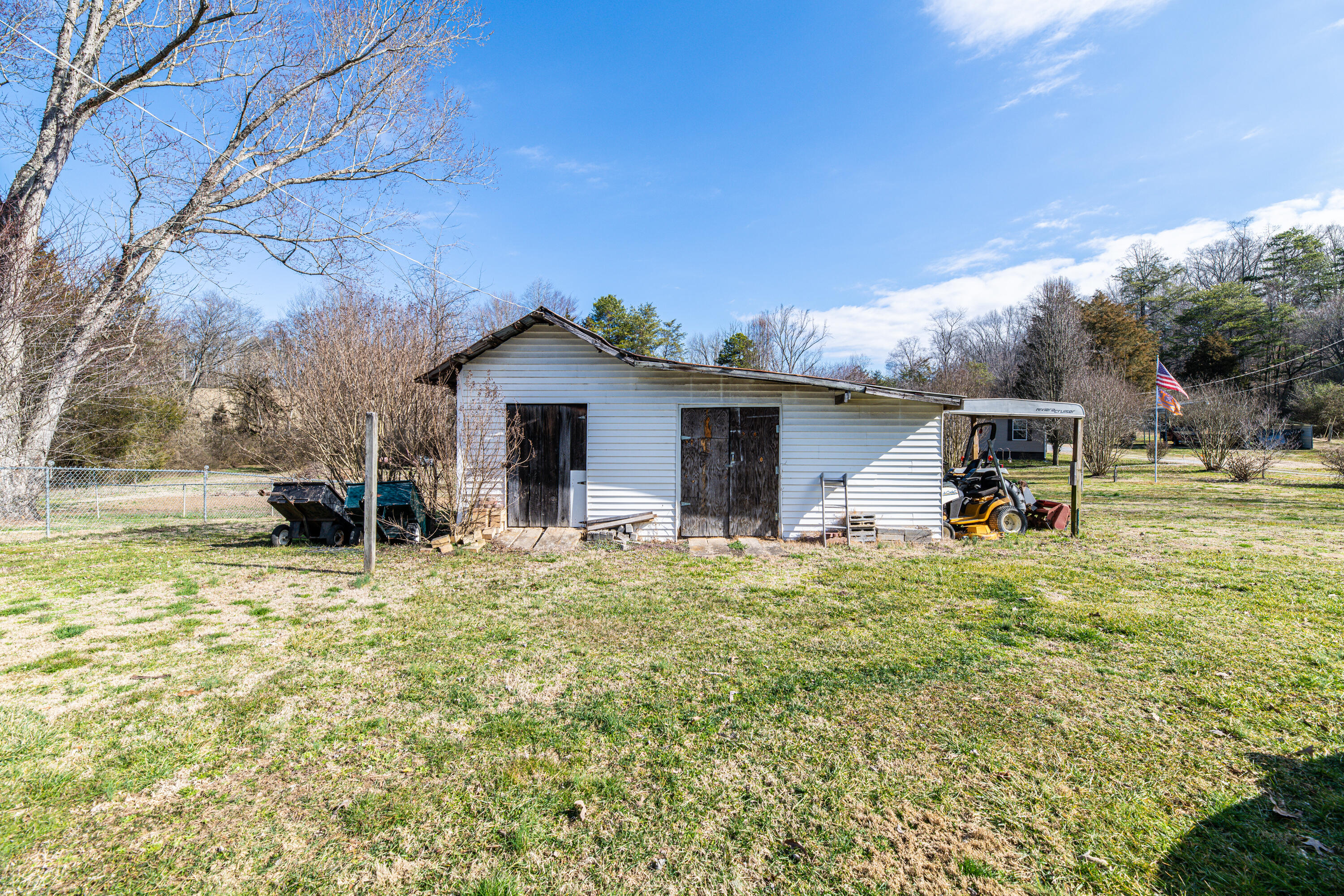 2908 Shipe Road Mascot, TN 37806 - Photo 24 of 25 Storage Shed