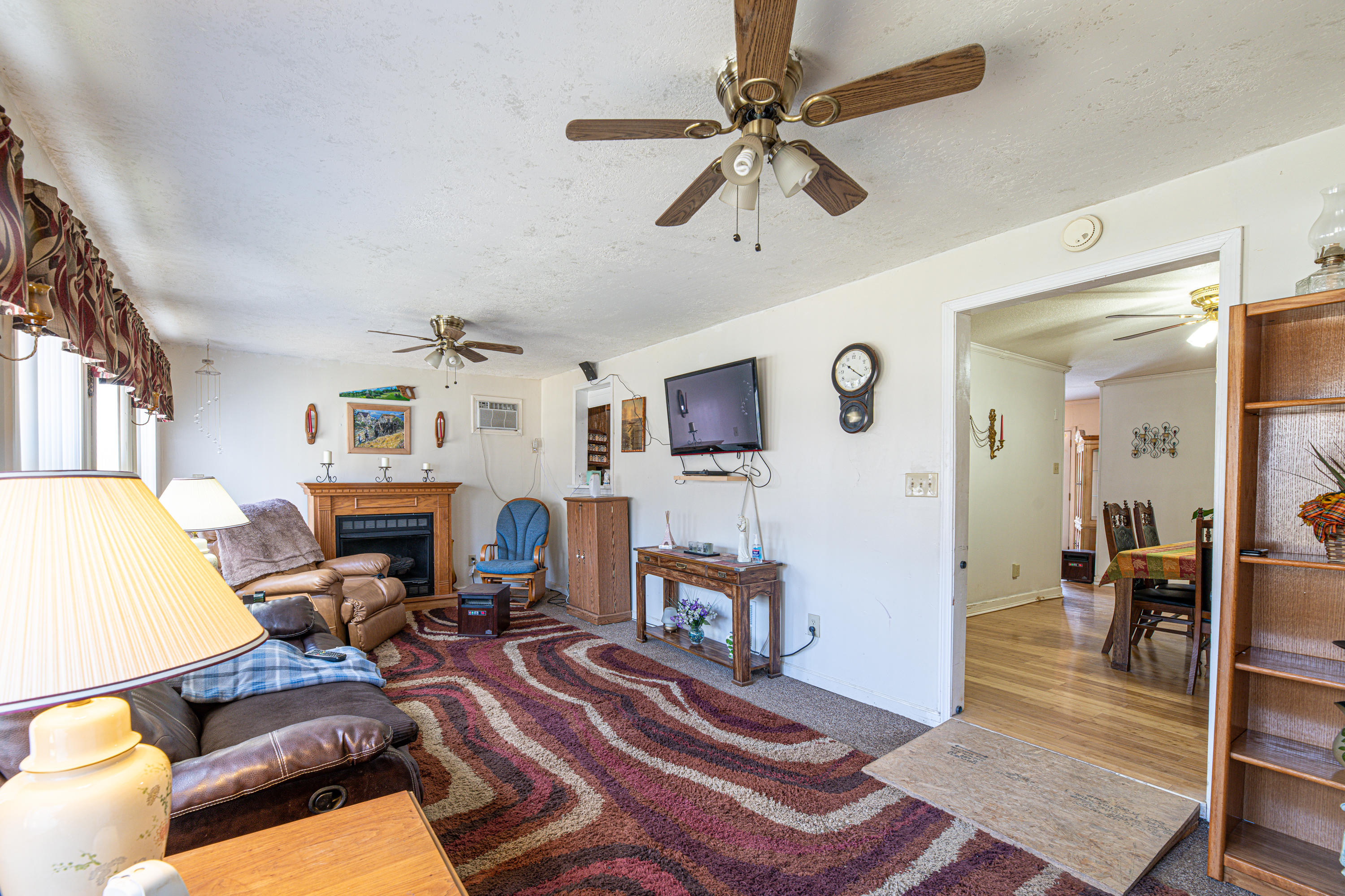 2908 Shipe Road Mascot, TN 37806 - Photo 8 of 25 Formal Living Room
