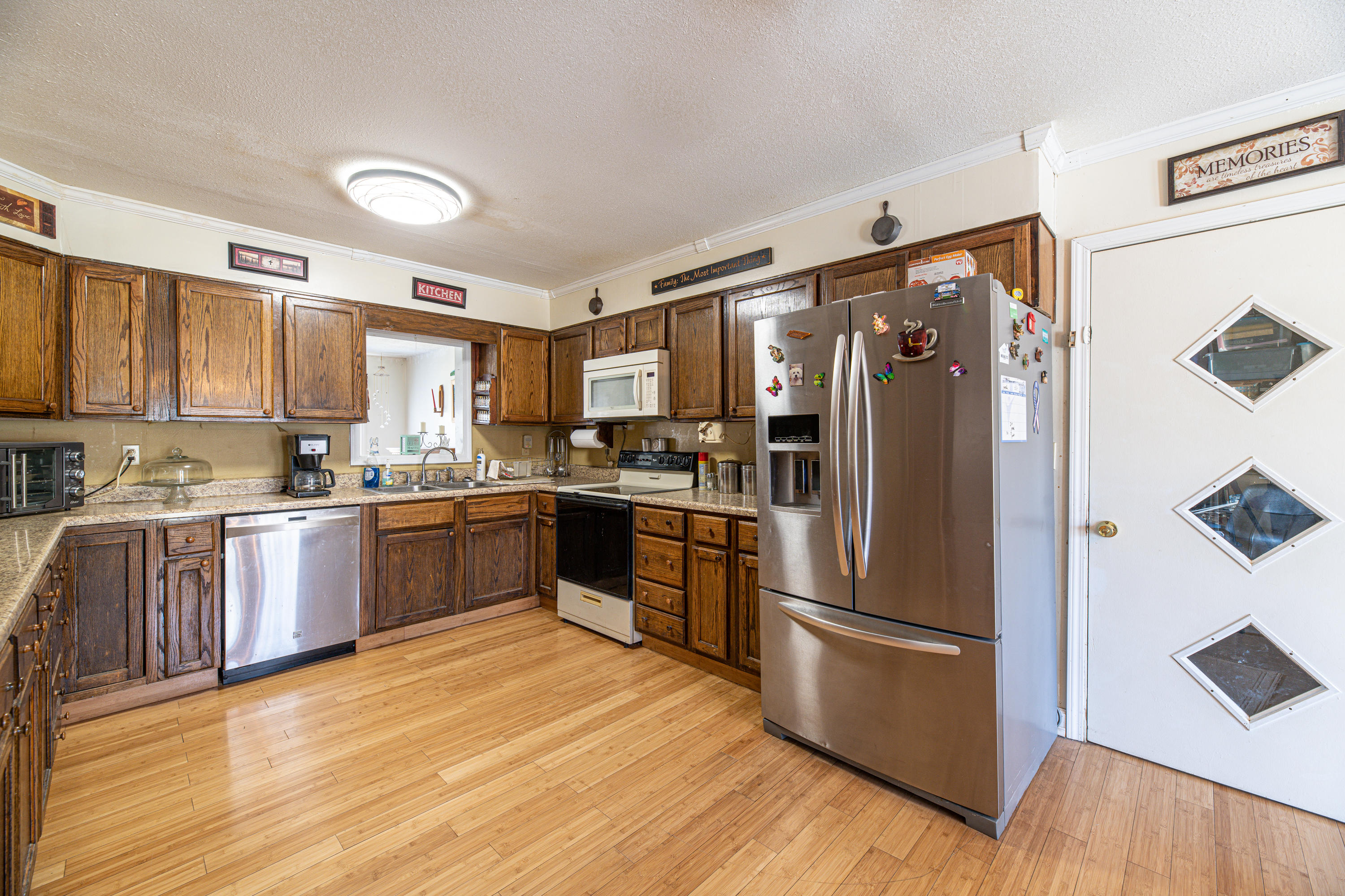 2908 Shipe Road Mascot, TN 37806 - Photo 9 of 25 Kitchen