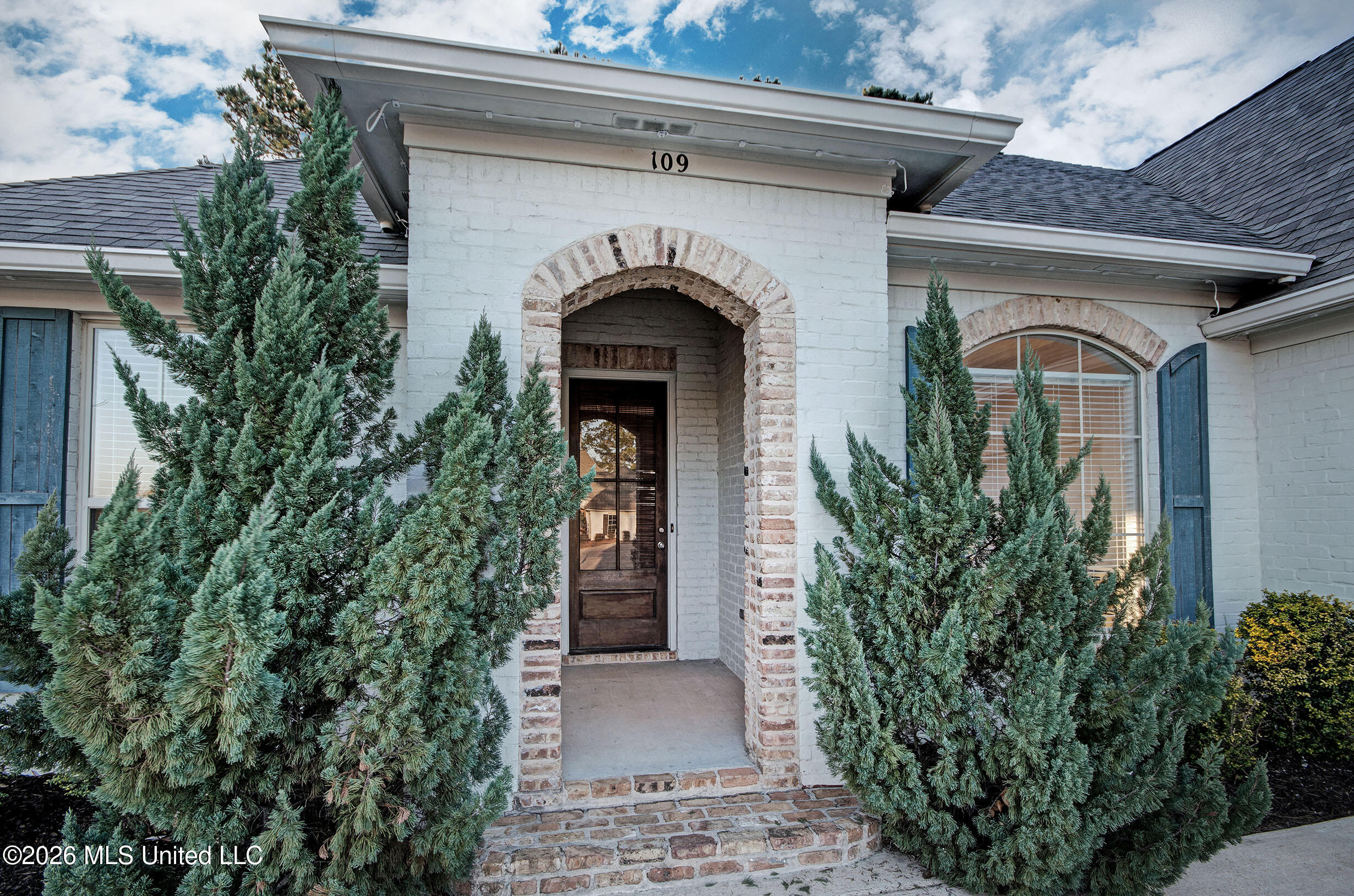 109 Westerly Place Madison, MS 39110 - Photo 2 of 30 IMGP2313_4_5