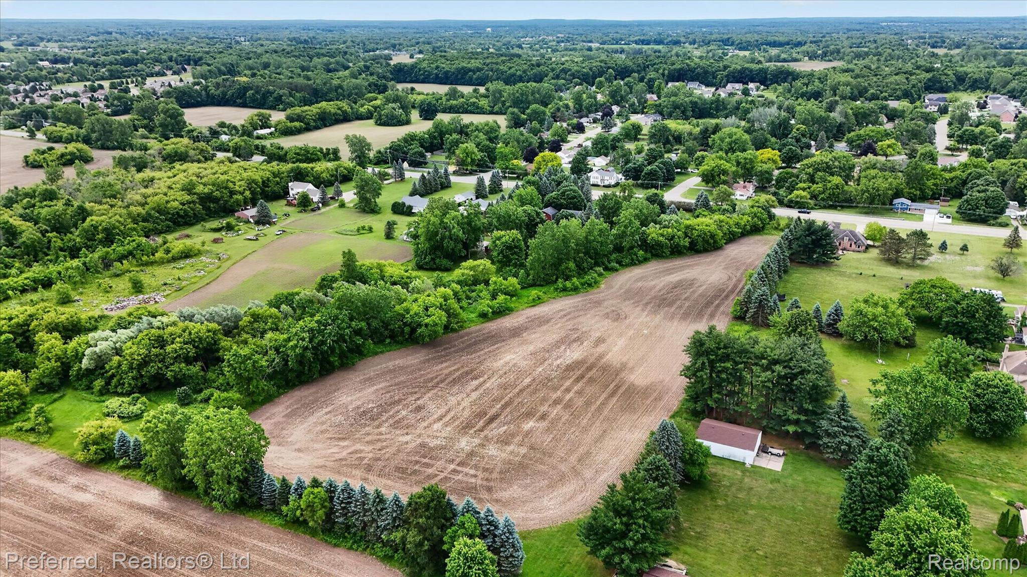 9065 East Richfield Road Davison, MI 48423 - Photo 71 of 75 Farmed land parcel surrounded by mature trees