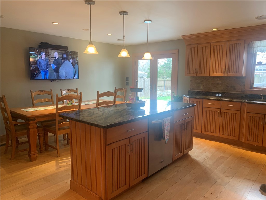 81 Durfee Road Tiverton, RI 02878 - Photo 15 of 20