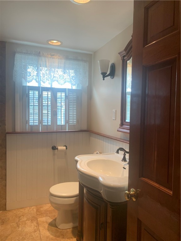 81 Durfee Road Tiverton, RI 02878 - Photo 18 of 20
